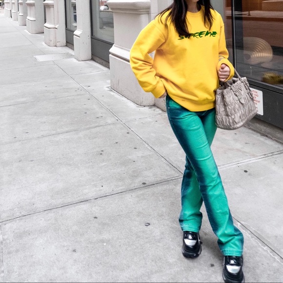 Yellow SUPREME futura logo crewneck (FW 20) - Picture 6 of 6